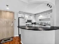 One-bedroom condo   garage for rent in Griffintown Image# 1