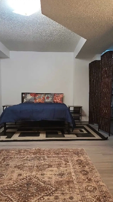 studio for rent in whitby Image# 1