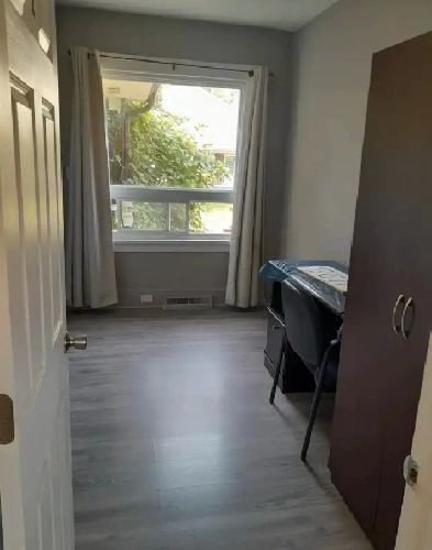 Room for Rent – Near University Image# 2