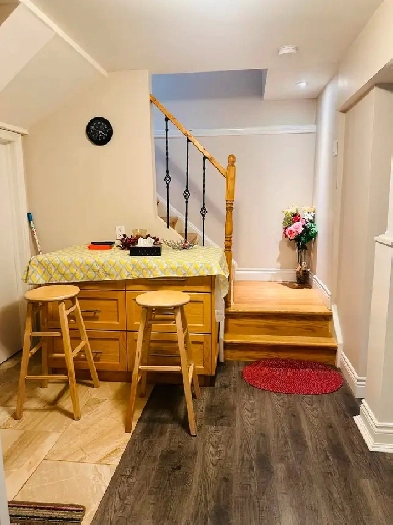 2 Bedrooms in the basement Image# 1