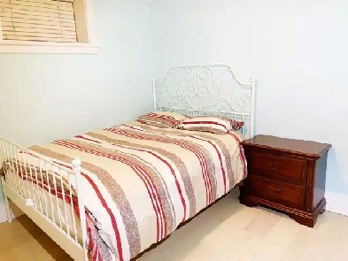 ✨ Room for Rent: Kerrisdale! Shared! Perfect for Single Renters! Image# 6