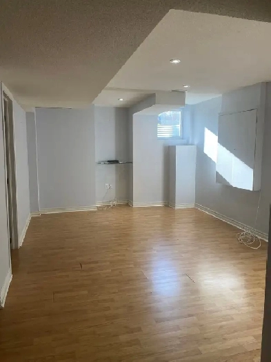 1 Bedroom Basement Apartment with Separate Entrance in Brampton Image# 1