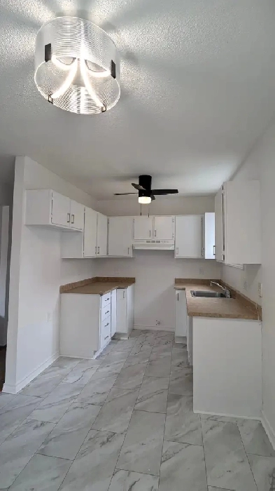 Appartement à louer, 284 rue Essiambre, Nouveau prix Image# 1