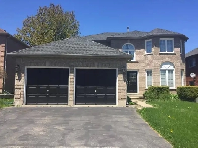 Furnished Bedroom in Student Rental - All Inclusive Image# 1