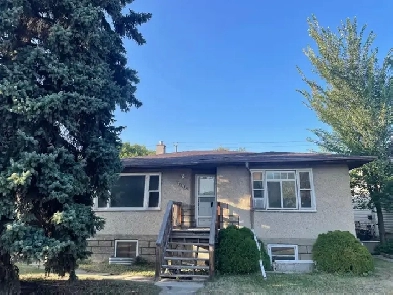 7912 82 Ave bungalow for sale Image# 3