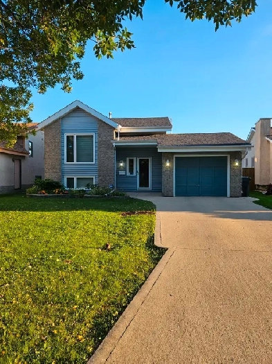 4 Bedroom, 2 Bath Bi-Level House for Rent in River Park South Image# 1