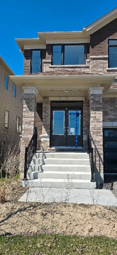 3200$ For Lease-4 beds house Cobourg Image# 1