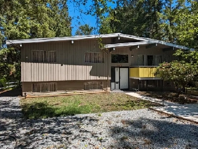 A Beautiful House at 192st vs Fraser hwy Image# 15