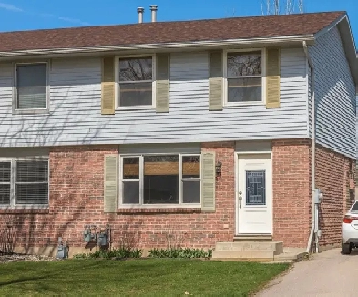 Rental Home In Desirable Northwest London: 3 Bed, 1.5 Bath Image# 1