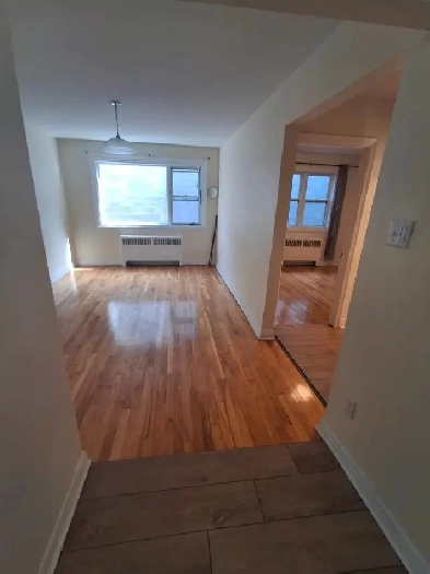 Un beau 3 1/2 en parfait état rue des Erables, près de Sherbrook