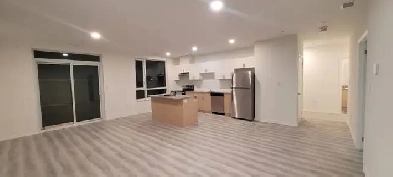 Huge 2 Bedroom 2 Bath Condo - Feels Like a Home! Image# 1