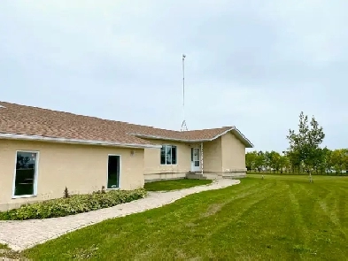 Beautiful House with Large Property on McGillivray Blvd Image# 1