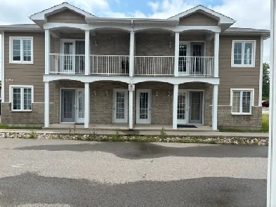 4 1/2 à louer style condo Image# 1