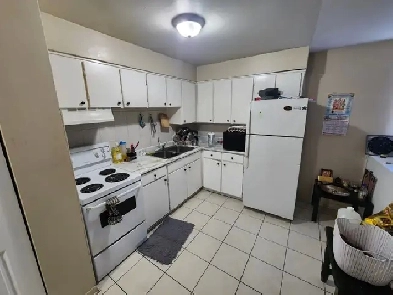 One bedroom apt close to the University of Windsor. Image# 1