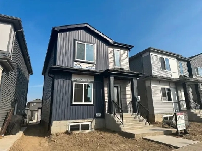 4 Bed, 3 Bath in West Edmonton Image# 3
