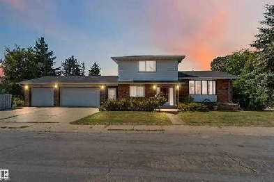 Three Car Garage w/ Sauna Image# 2