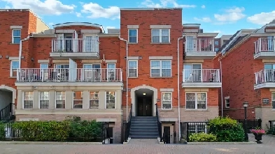 Spacious Condo Townhouse For Sale in York University Heights Image# 4