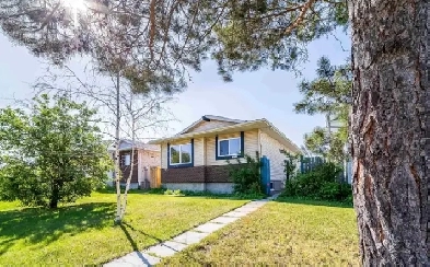 RENOVATED 3-Bed Main Floor – Near LRT, Schools, Shopping Image# 1