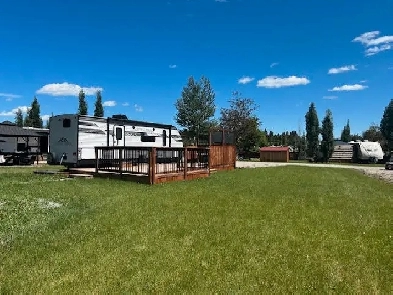 SHOW UP, PLUG IN AND RELAX Image# 1