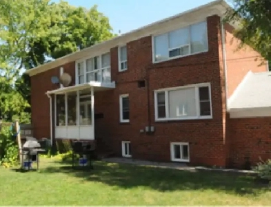 LIVE IN THE PRESTIGIOUS KINGSWAY ETOBICOKE Image# 1