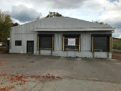 WAREHOUSE WITH MULTI-USE SPACE FOR LEASE