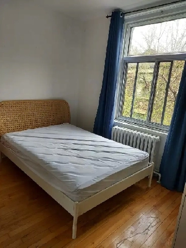 Sunny furnished room, Guy roommates, All included, Vendome,Oct 1 Image# 1