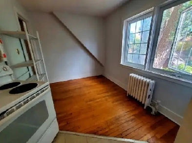 2Bedroom apt. in Sandy Hill area- Utilities included Image# 1