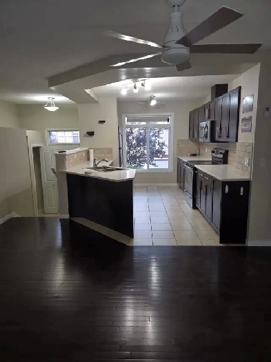 3 bedroom 2.5 bath townhouse for rent Image# 1