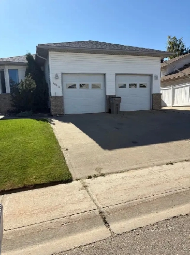 4 bedroom bungalow Image# 1