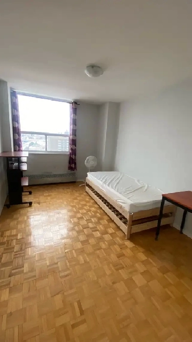 Private room available sharing in apartment Scarborough Image# 1