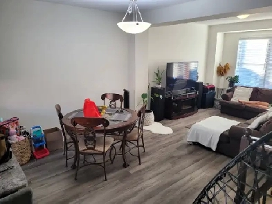 New Stunning 4 Bedroom Town House for rent Image# 1