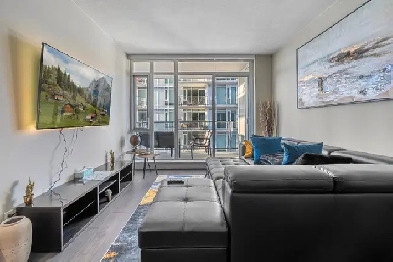 Modern 1-Bedroom Condo with City Views – East Village Image# 1