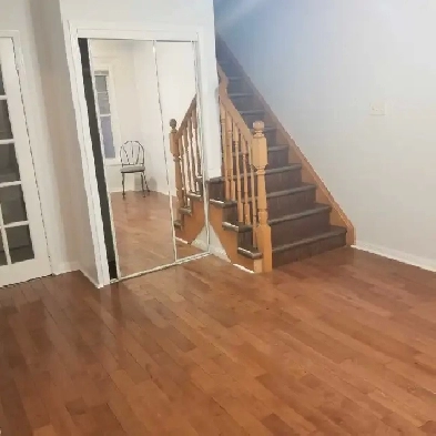 Full house for rent in Scarborough including basement Image# 1