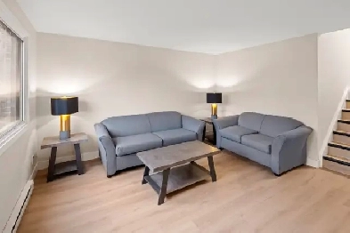 2 Bedroom Townhouse - Fully Renovated! Image# 1