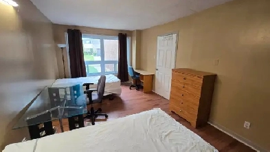 Shared Master bedroom,  all utilities included, Free WiFi Image# 4