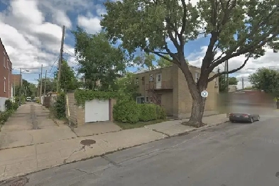 Garage à louer - métro Cadillac Image# 1