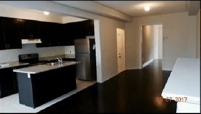 Best townhouse in Pickering for Renting close to Scarborough Image# 1