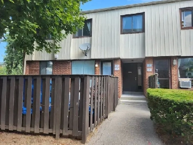 Rooms for rent Oshawa South near lake Image# 3