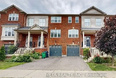 3 Bedroom Townhouse In Heartland Area Image# 4