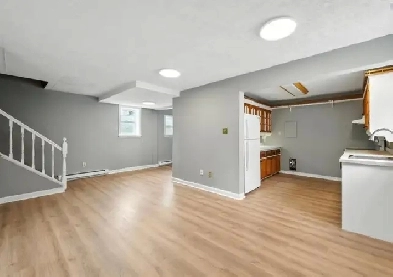 25-094 Spacious 3-bedroom apartment in the West End Image# 1