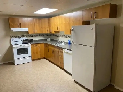 BEAUTIFUL BASEMENT MOVE IN READY Image# 1