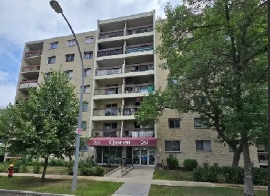 Affordable 2 Bedroom Condo in Sunny St.James Image# 1