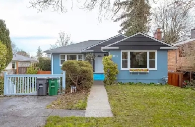 Charming 2-Bed 1-Bath Main Floor unit in Victoria Image# 1