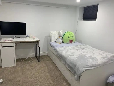 $580 ALL GIRLS SUMMER HOUSING Image# 3