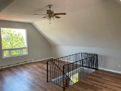 3 BEDROOM 1 BATHROOM APARTMENT in DUPLEX in DOWNTOWN MIDLAND Image# 1