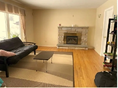 1 Female student roommate needed (available September) Image# 3