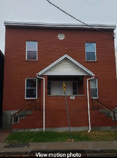 CENTRETOWN,  ROOM,  OCT 1, $700 Image# 4