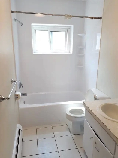 Upgraded One Bedroom in Quiet Adult Building Image# 1