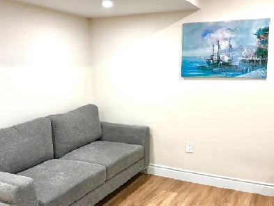 Room for Rent – Female Only – Waterloo (Near The Boardwalk) Image# 1