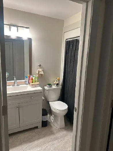 2 bedroom 1 bathroom available October 1st, 2025 Image# 3